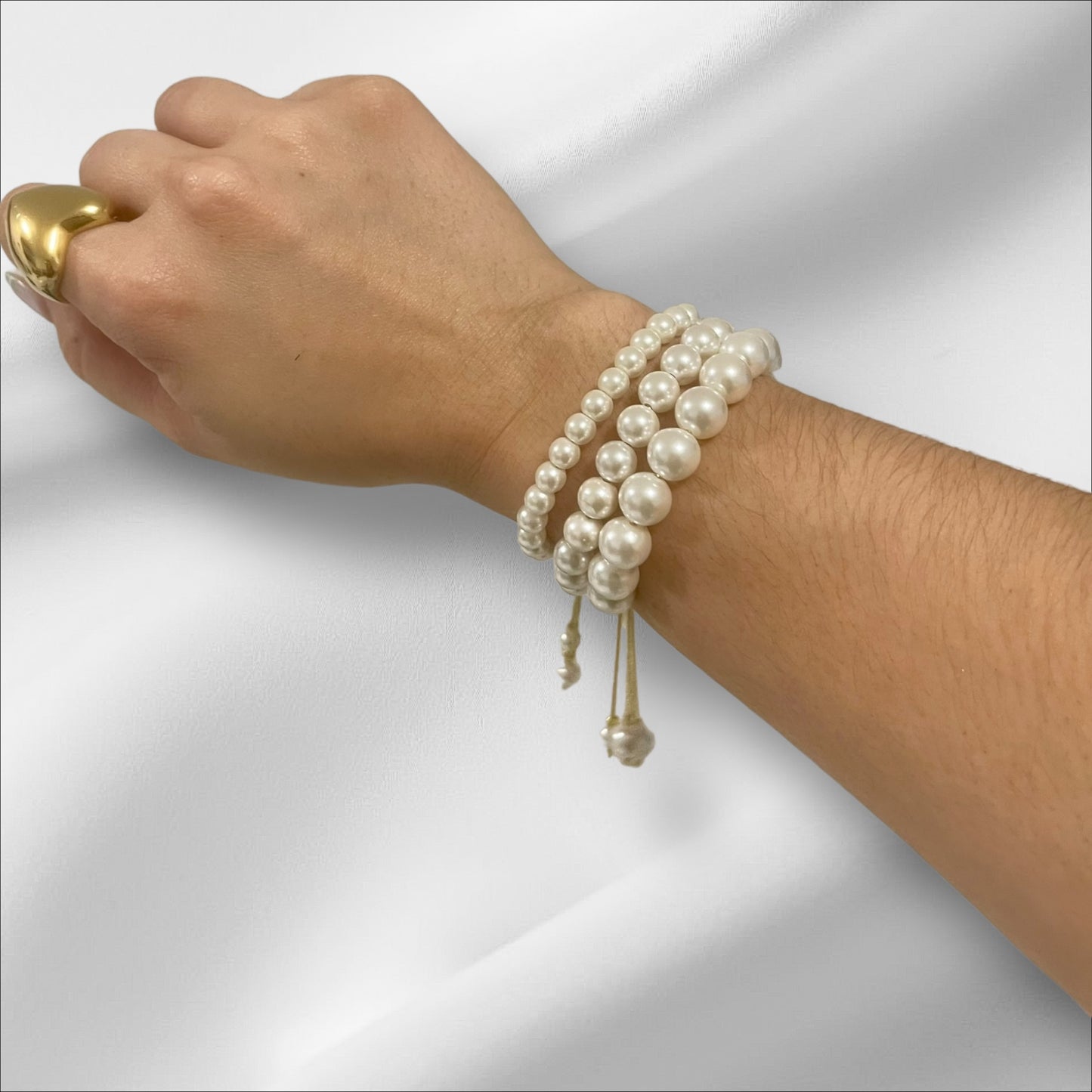 Lera Pearls Bracelets